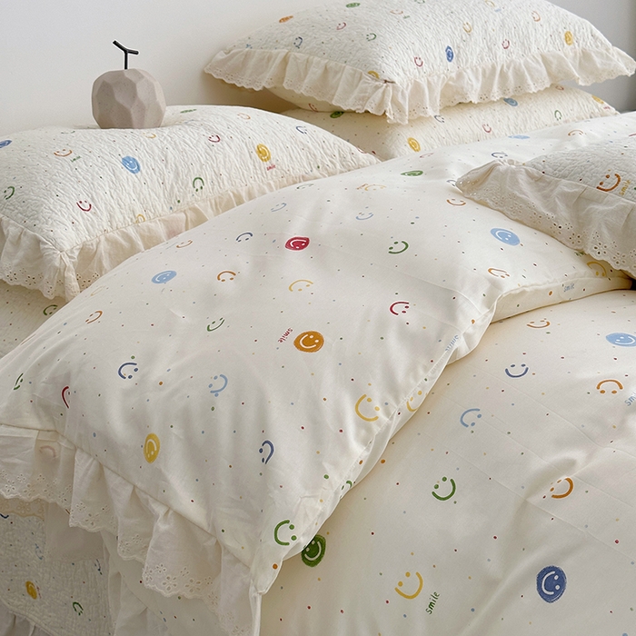 91家纺网 家纺一手货源 找家纺 佰织鑫家居 2026新款全棉法式砂洗棉花床盖款被套四件套 笑脸