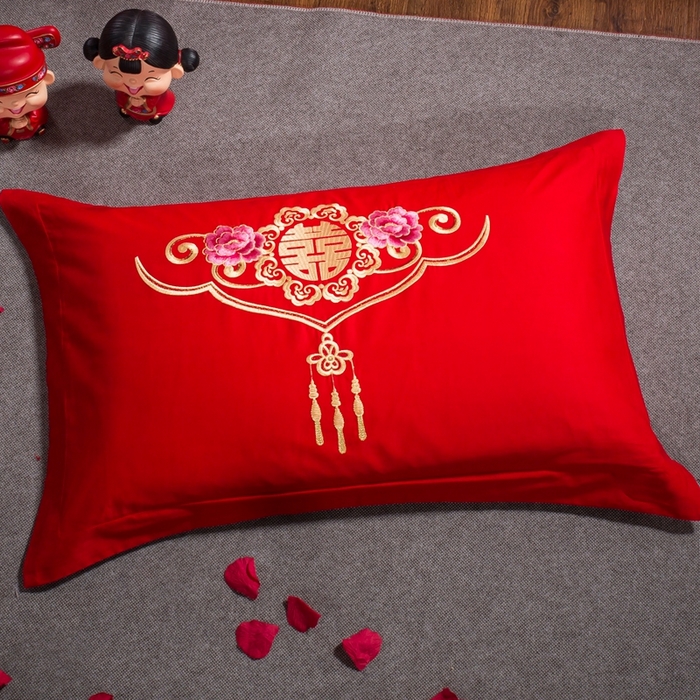 91家纺网 家纺一手货源 找家纺 慕她家纺 慕她畅销款全棉纯棉婚庆四件套大红色刺绣结婚床上用品 浪漫爱情