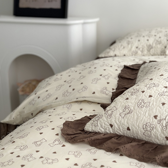 91家纺网 家纺一手货源 找家纺 佰织鑫家居 2026新款全棉法式砂洗棉花床盖款被套四件套 贝贝熊