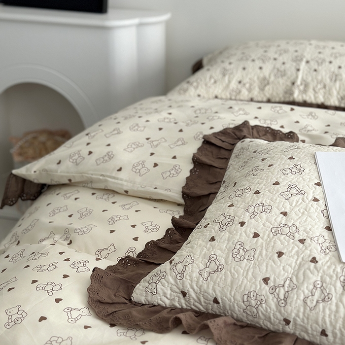 91家纺网 家纺一手货源 找家纺 佰织鑫家居 2026新款全棉法式砂洗棉花床盖款被套四件套 贝贝熊