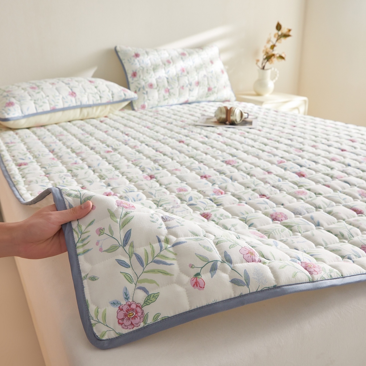 91家纺网 家纺一手货源 找家纺 （总）小桃姐家纺 2026新款四季夹棉防水床护垫 隔脏床垫姨妈垫儿童隔尿垫夹棉枕套