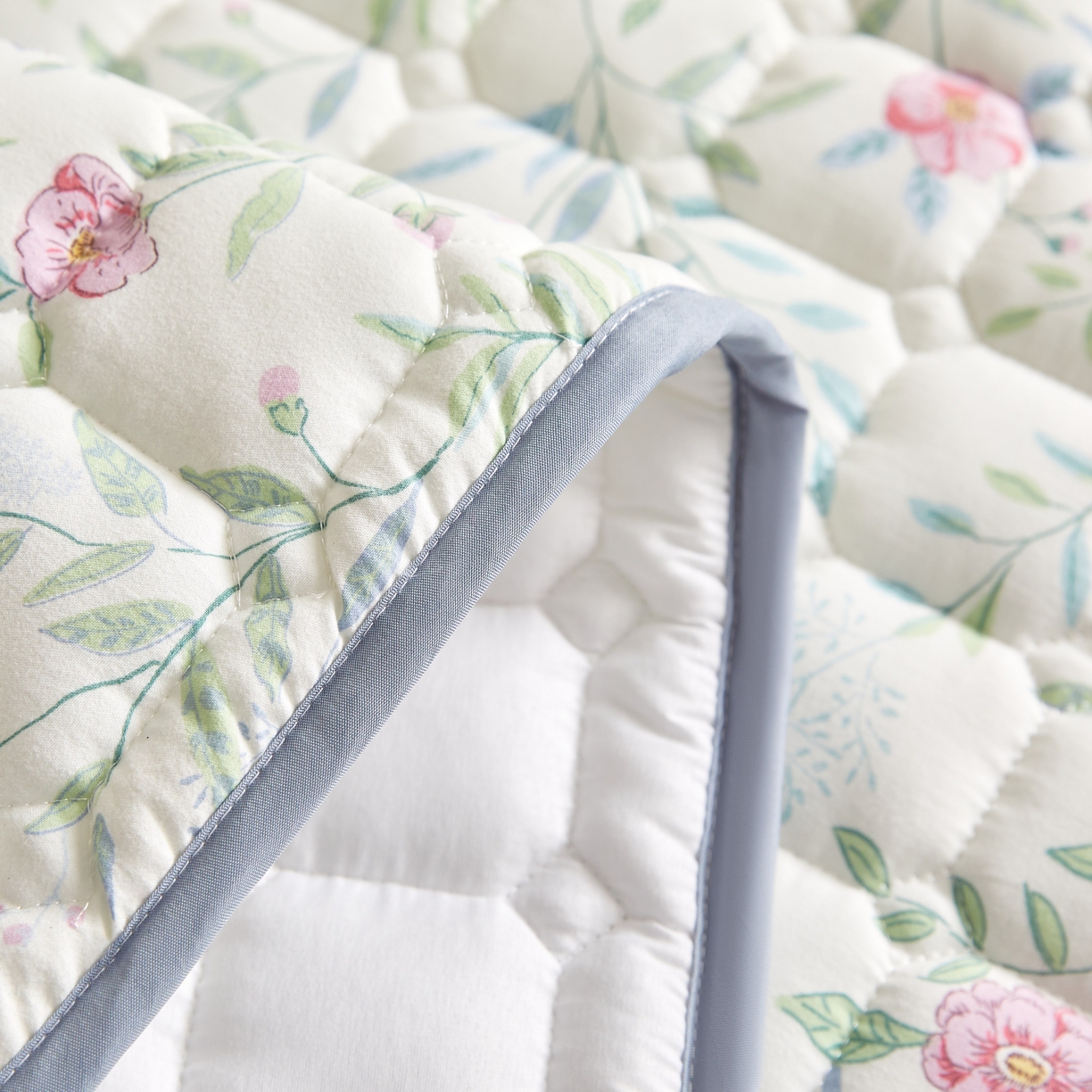 91家纺网 家纺一手货源 找家纺 （总）小桃姐家纺 2026新款四季夹棉防水床护垫 隔脏床垫姨妈垫儿童隔尿垫夹棉枕套