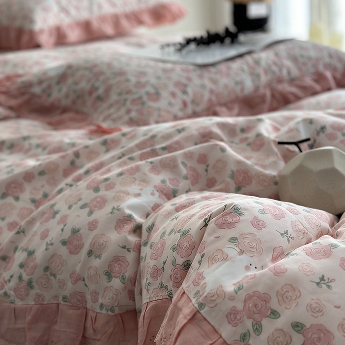 91家纺网 家纺一手货源 找家纺 佰织鑫家居 2026新款全棉法式砂洗棉花床盖款被套四件套 爱情故事