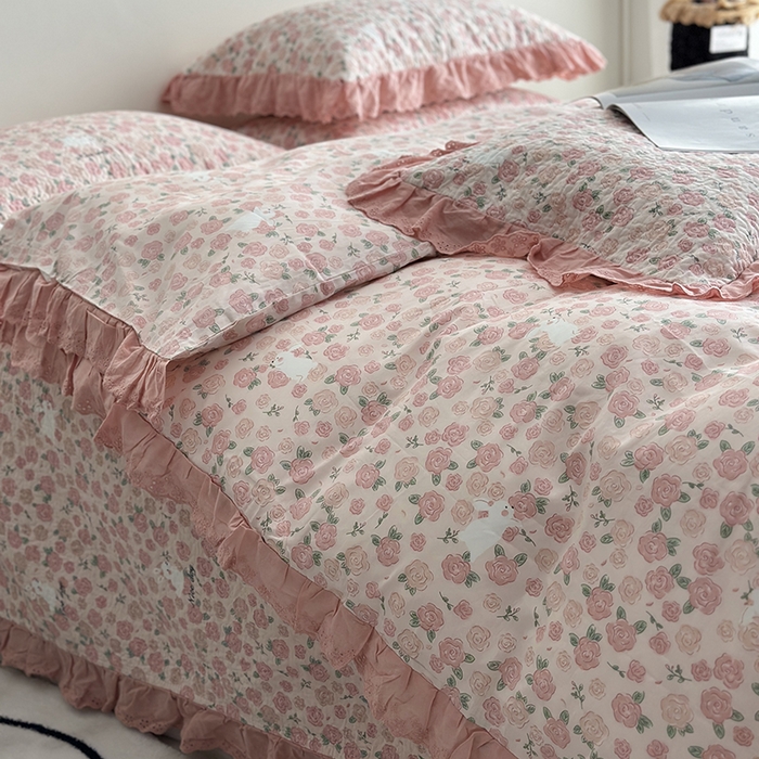 91家纺网 家纺一手货源 找家纺 佰织鑫家居 2026新款全棉法式砂洗棉花床盖款被套四件套 爱情故事