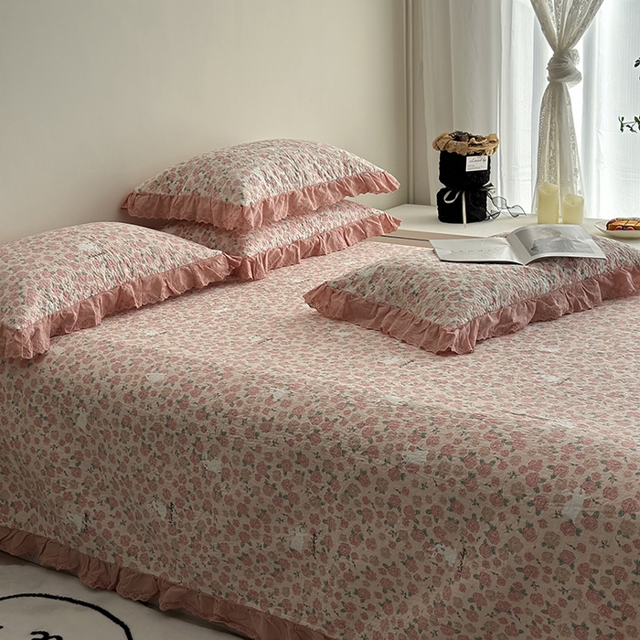 91家纺网 家纺一手货源 找家纺 佰织鑫家居 2026新款全棉法式砂洗棉花床盖款被套四件套 爱情故事