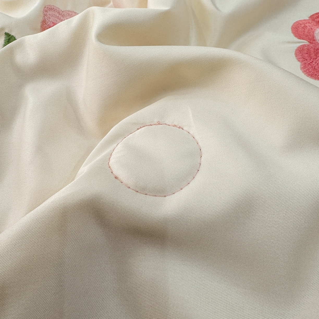 91家纺网 家纺一手货源 找家纺 （总）欢乐季 2026新款A类水洗冰丝满版刺绣夏被夏凉被空调被四件套