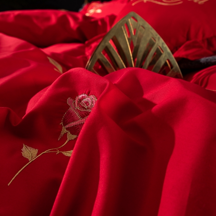 91家纺网 家纺一手货源 找家纺 慕她家纺 慕她畅销款全棉纯棉婚庆四件套大红色刺绣结婚床上用品 玫瑰蜜语