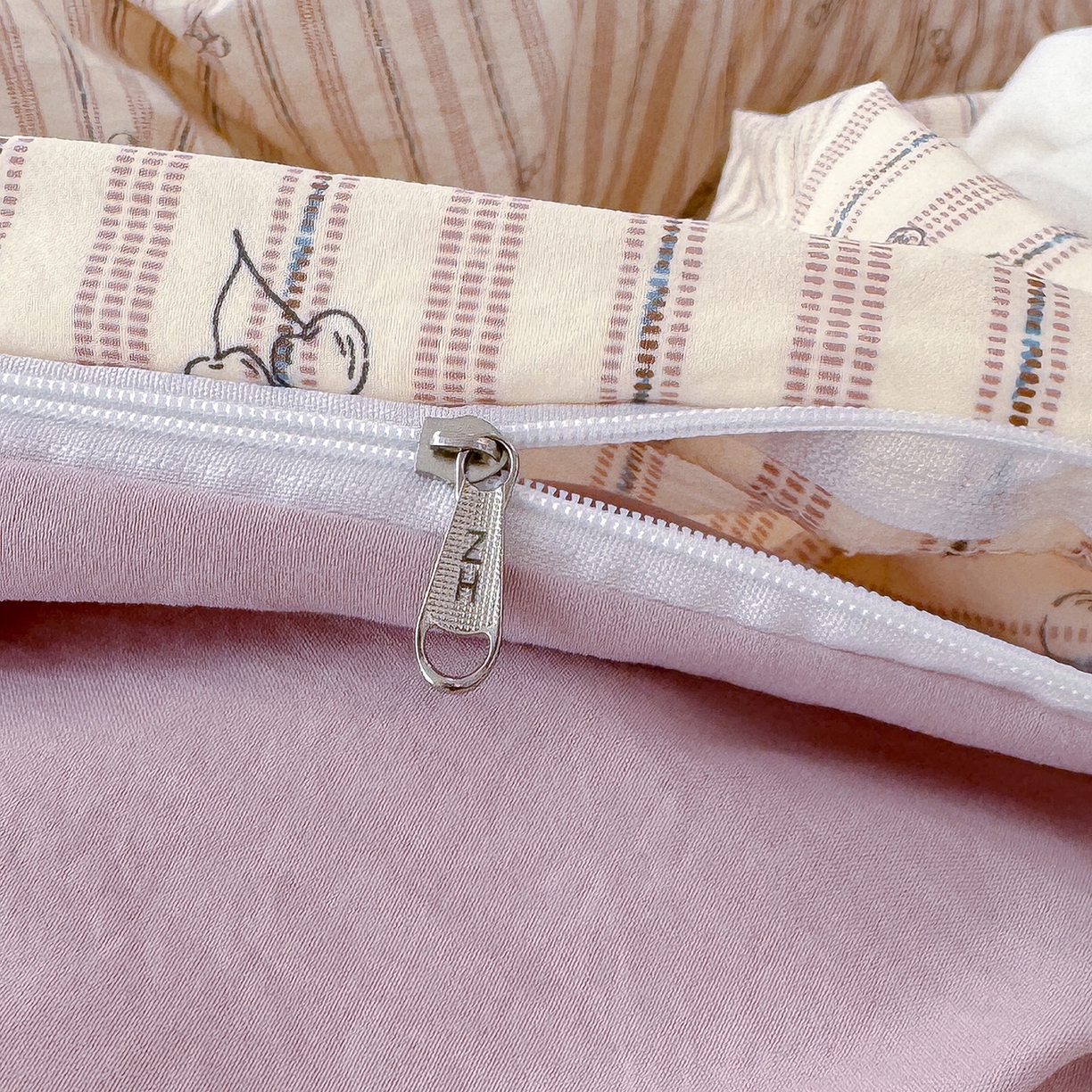 91家纺网 家纺一手货源 找家纺 铺尚美家纺 2026新款春款A类古法水洗仿棉云感棉小布袋四件套 晚樱落落