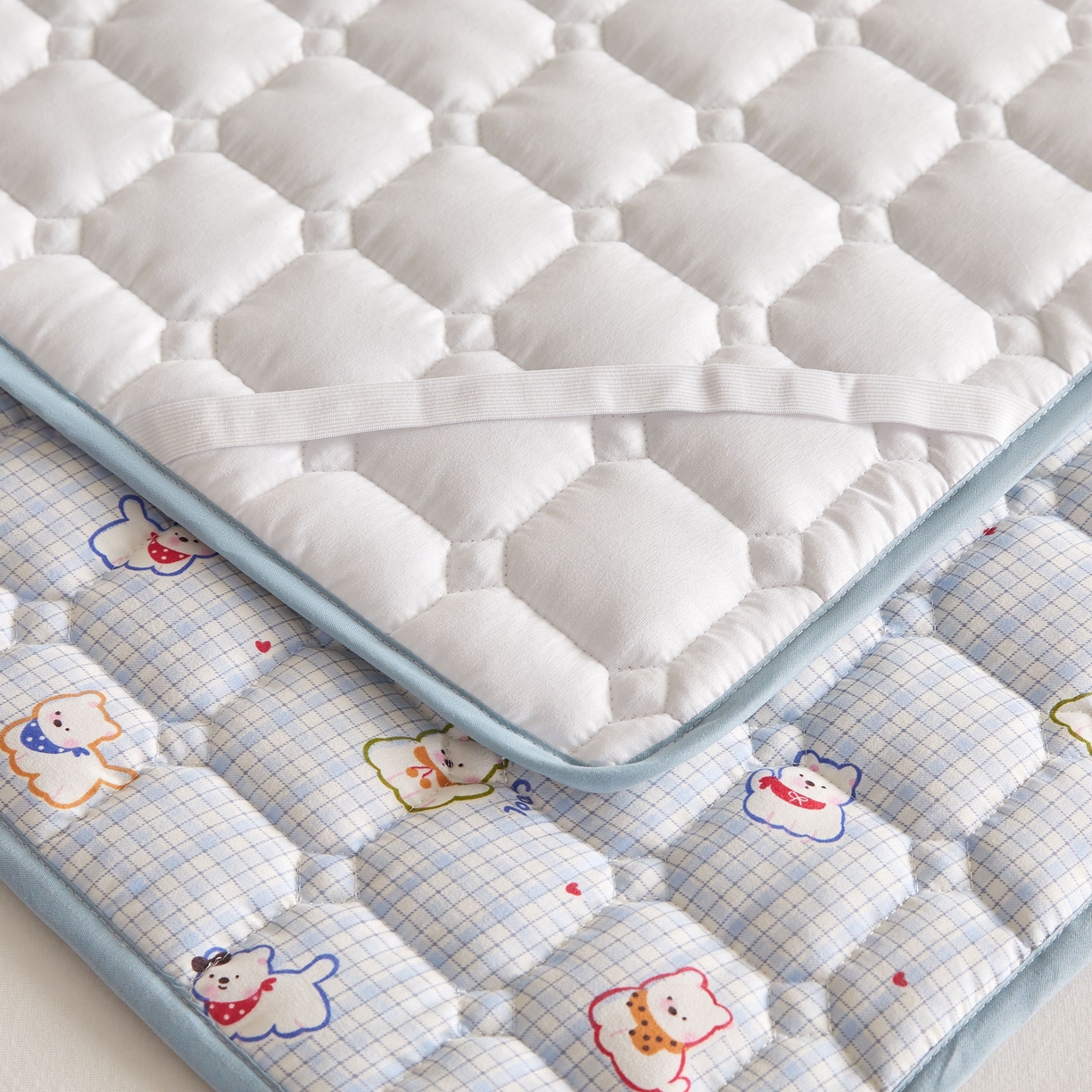 91家纺网 家纺一手货源 找家纺 小桃姐家纺 2026新款四季夹棉防水床护垫 隔脏床垫姨妈垫儿童隔尿垫夹棉枕套 格纹小狗