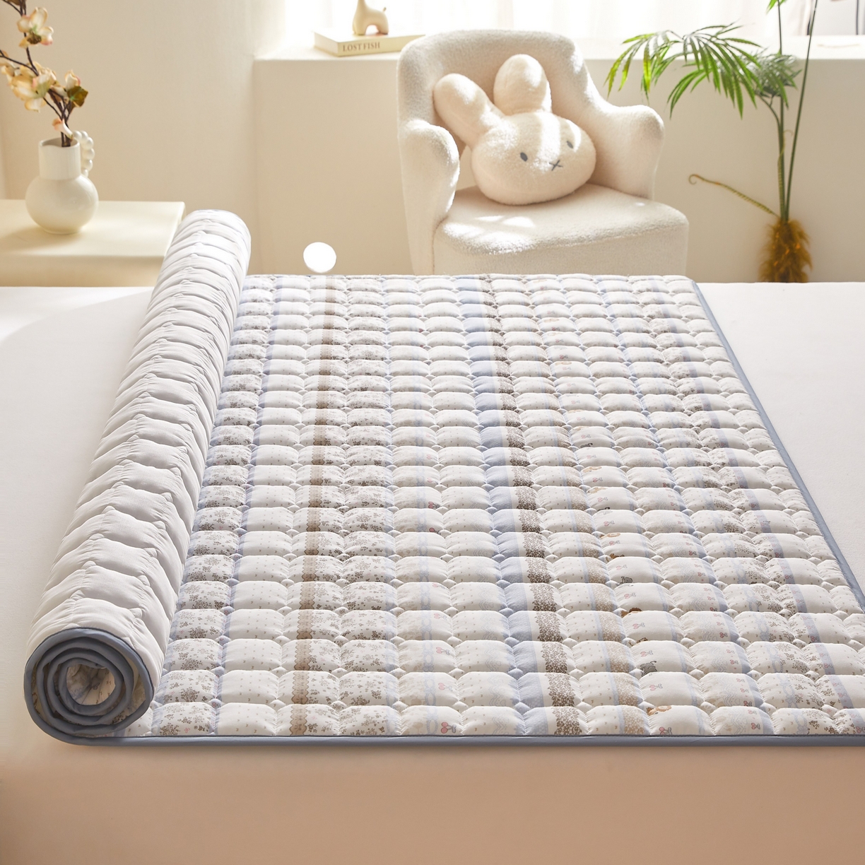 91家纺网 家纺一手货源 找家纺 小桃姐家纺 2026新款四季夹棉防水床护垫 隔脏床垫姨妈垫儿童隔尿垫夹棉枕套 海盐童话