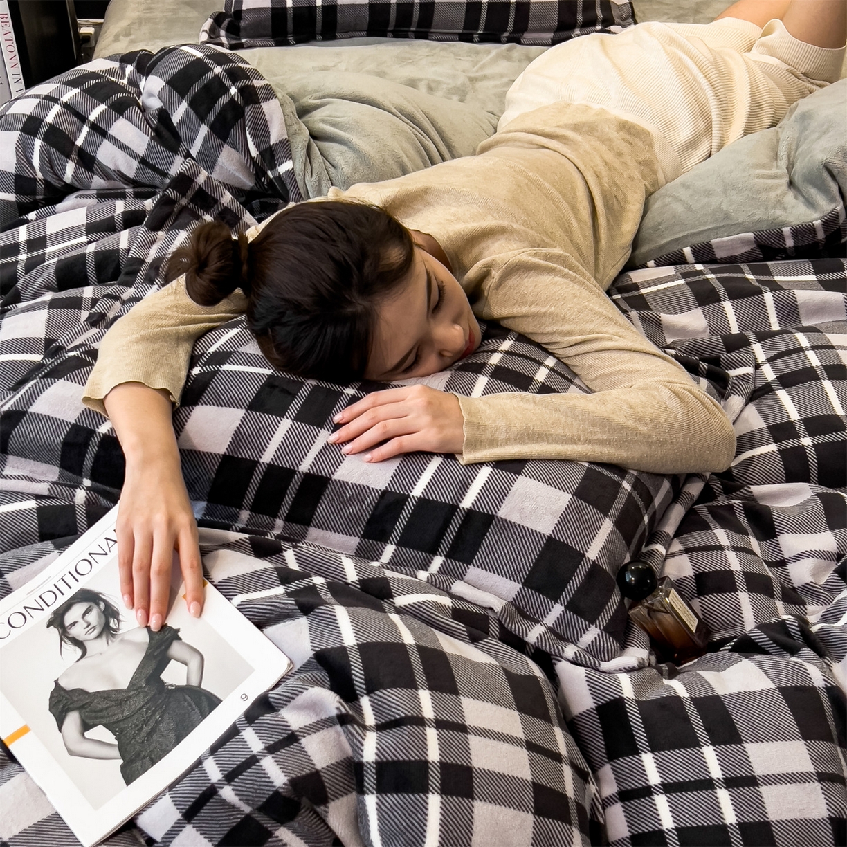 91家纺网 家纺一手货源 找家纺 布凡家居 2026新款A类中古风牛奶绒四件套 绒套件-黑白格纹