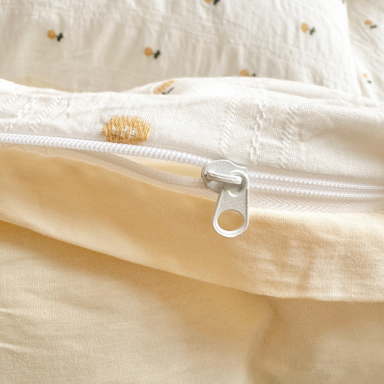 91家纺网 家纺一手货源 找家纺 寐居家纺 2026新款舒适全棉水洗棉提花四件套 提花-小黄花