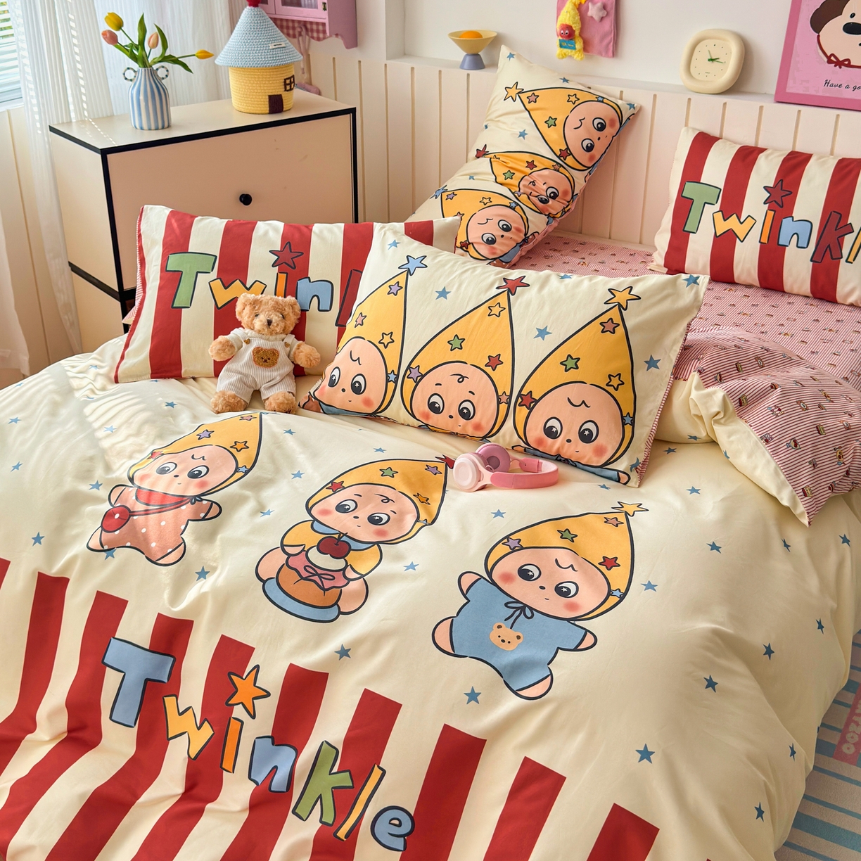 91家纺网 家纺一手货源 找家纺 寐居家纺 2026新款全棉大版数码印花四件套 魔法星人