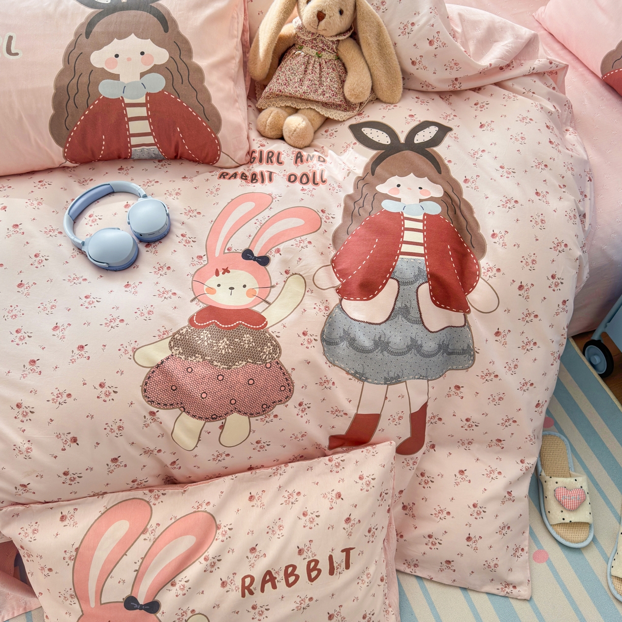 91家纺网 家纺一手货源 找家纺 寐居家纺 2026新款全棉大版数码印花四件套 甜心女孩