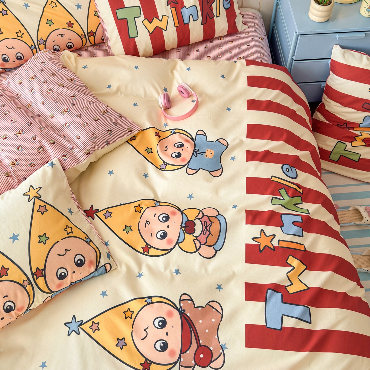 91家纺网 家纺一手货源 找家纺 寐居家纺 2026新款全棉大版数码印花四件套 魔法星人