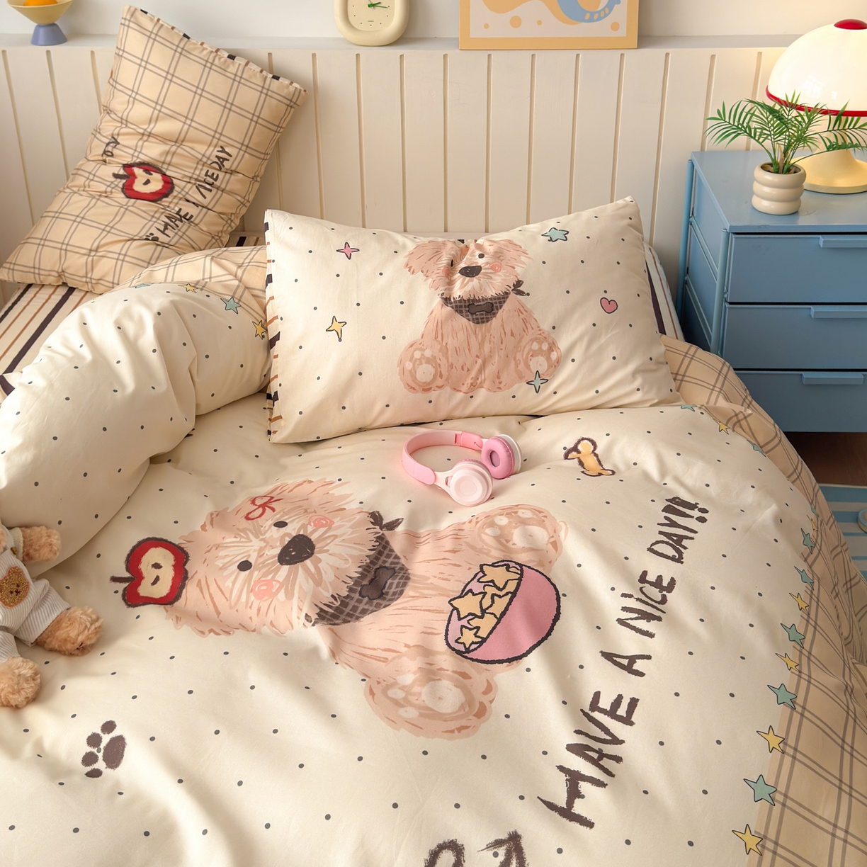 91家纺网 家纺一手货源 找家纺 寐居家纺 2026新款全棉大版数码印花四件套 潦草小狗