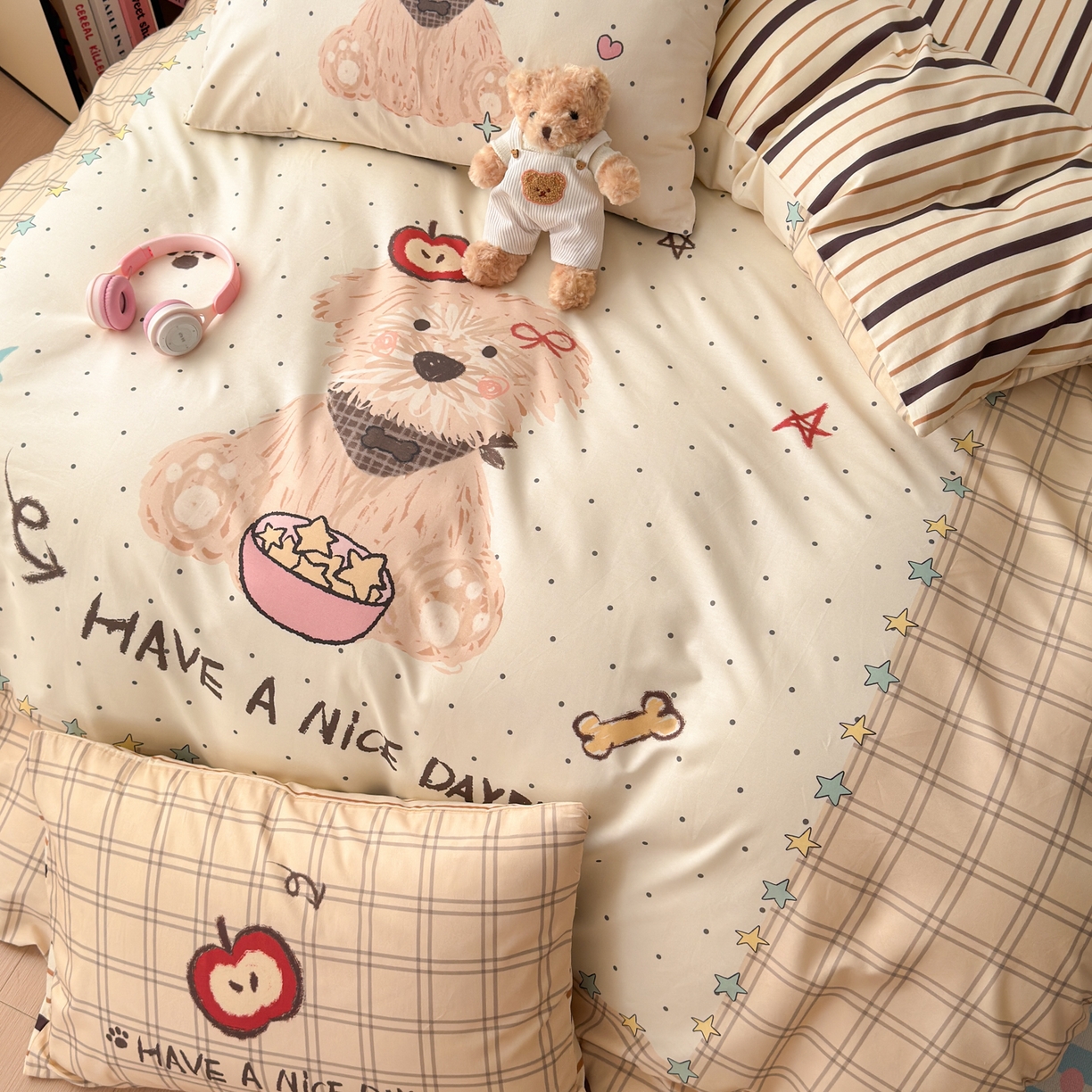 91家纺网 家纺一手货源 找家纺 寐居家纺 2026新款全棉大版数码印花四件套 潦草小狗