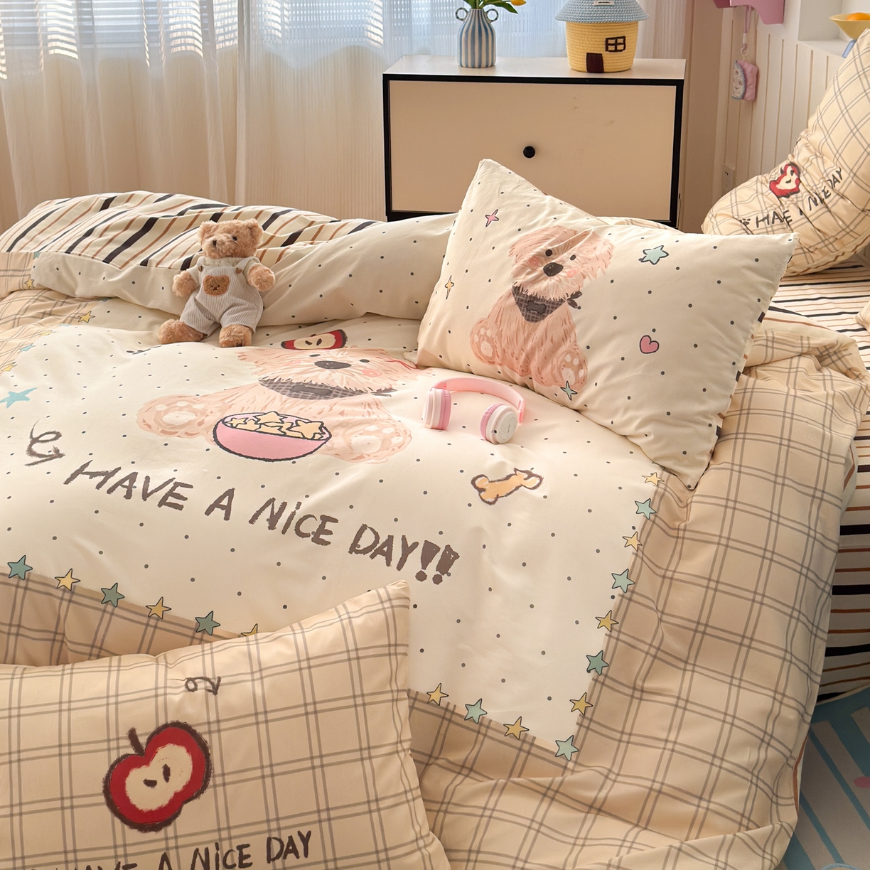 91家纺网 家纺一手货源 找家纺 寐居家纺 2026新款全棉大版数码印花四件套 潦草小狗