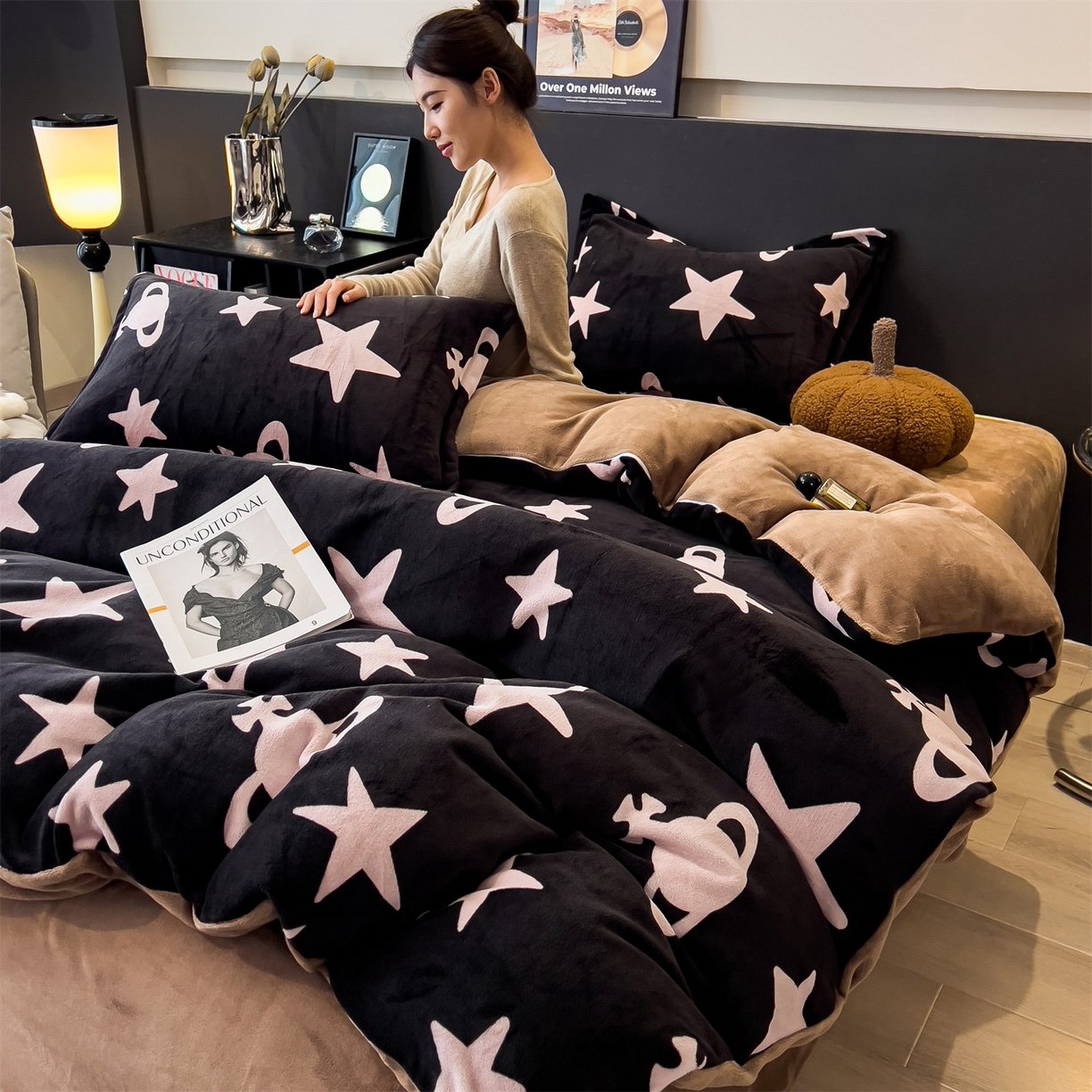 91家纺网 家纺一手货源 找家纺 布凡家居 2026新款A类中古风牛奶绒四件套 绒套件-星梦粉境