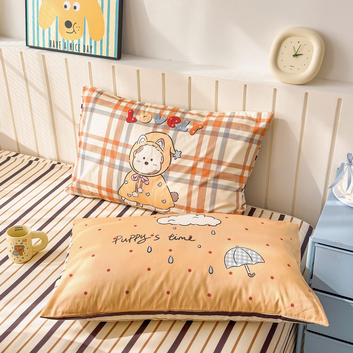 91家纺网 家纺一手货源 找家纺 寐居家纺 2026新款全棉大版数码印花四件套 雨天萌熊