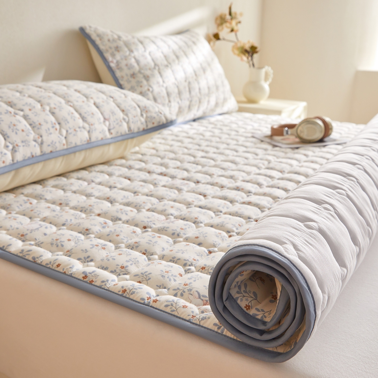 91家纺网 家纺一手货源 找家纺 小桃姐家纺 2026新款四季夹棉防水床护垫 隔脏床垫姨妈垫儿童隔尿垫夹棉枕套 森林舞会