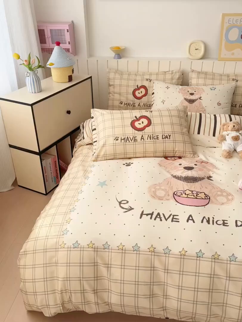 91家纺网 家纺一手货源 找家纺 寐居家纺 2026新款全棉大版数码印花四件套 潦草小狗