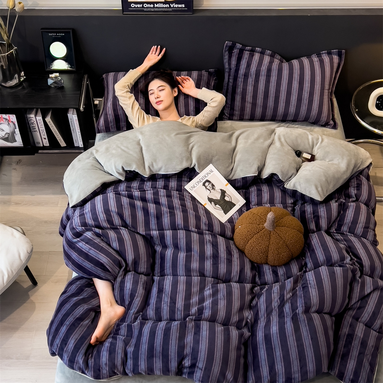 91家纺网 家纺一手货源 找家纺 布凡家居 2026新款A类中古风牛奶绒四件套 绒套件-紫韵条纹