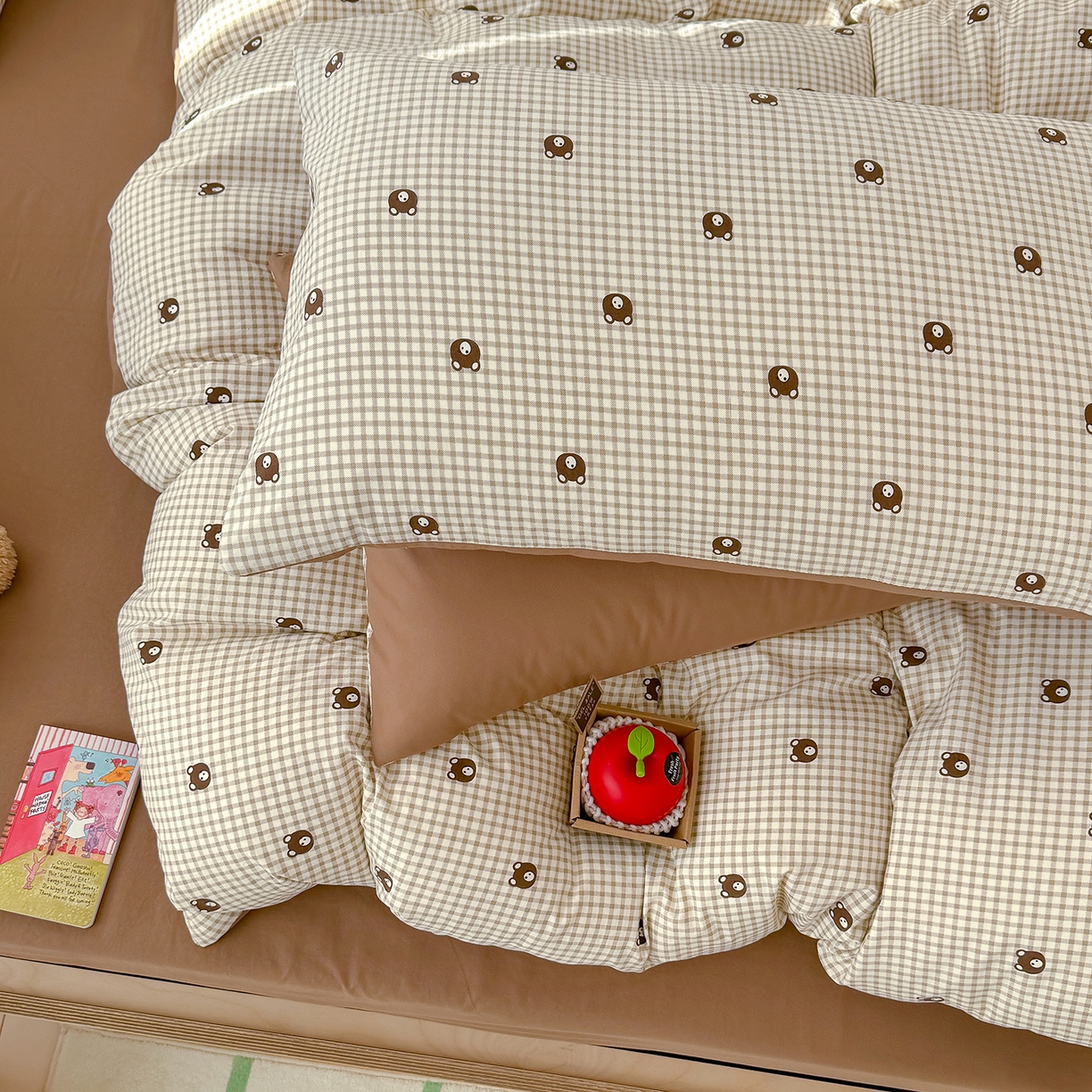 91家纺网 家纺一手货源 找家纺 铺尚美家纺 2026新款春款A类古法水洗仿棉云感棉小布袋四件套 格子小熊