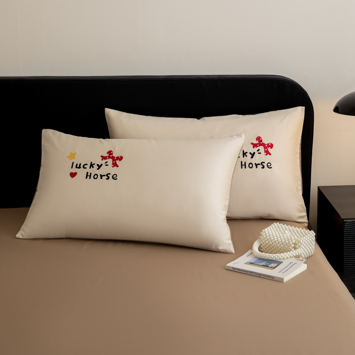 91家纺网 家纺一手货源 找家纺 沐辰 2026新款长绒棉50S纯棉满绣四件套 心愿小马-咖