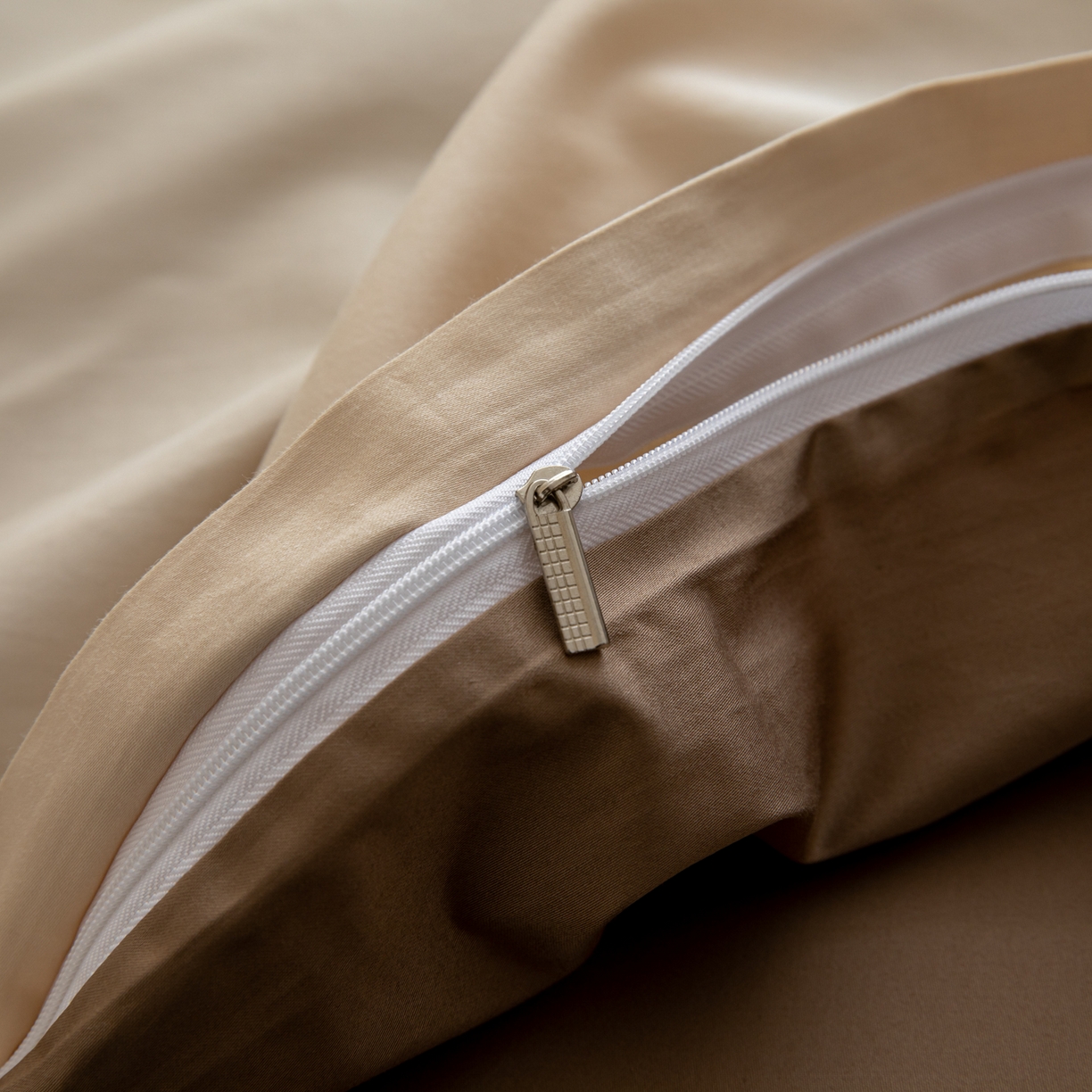 91家纺网 家纺一手货源 找家纺 沐辰 2026新款长绒棉50S纯棉满绣四件套 心愿小马-咖