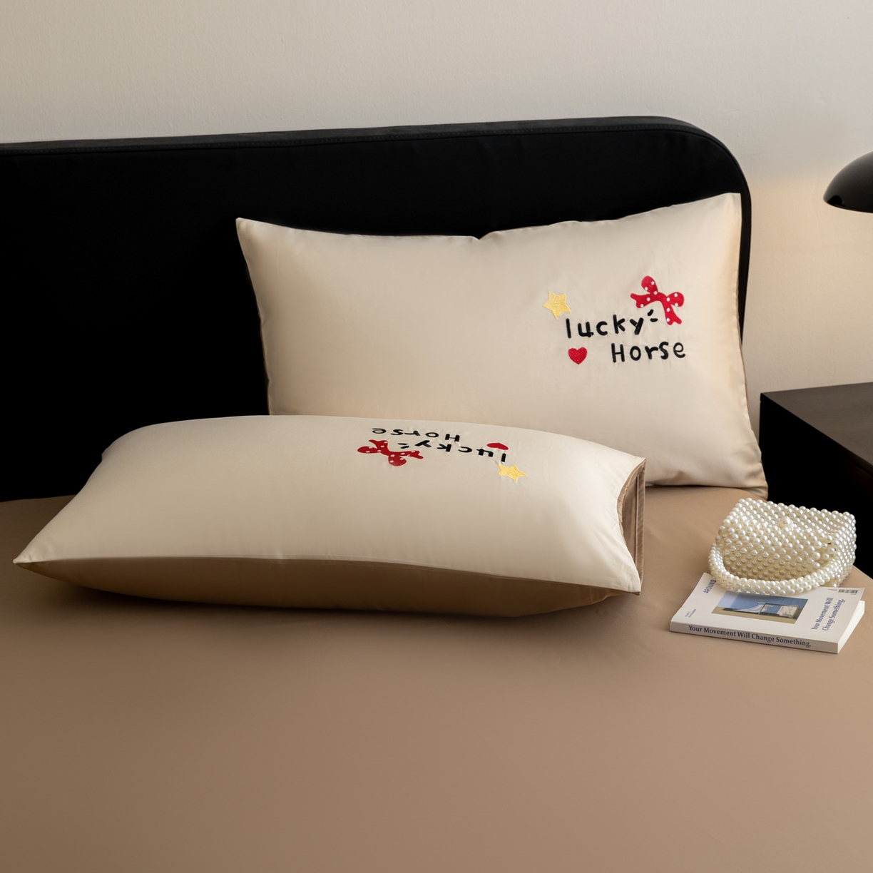 91家纺网 家纺一手货源 找家纺 沐辰 2026新款长绒棉50S纯棉满绣四件套 心愿小马-咖