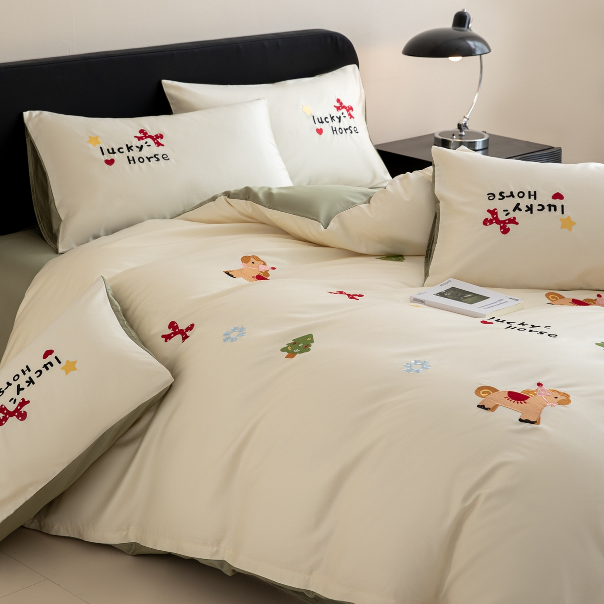 91家纺网 家纺一手货源 找家纺 沐辰 2026新款长绒棉50S纯棉满绣四件套 心愿小马-绿