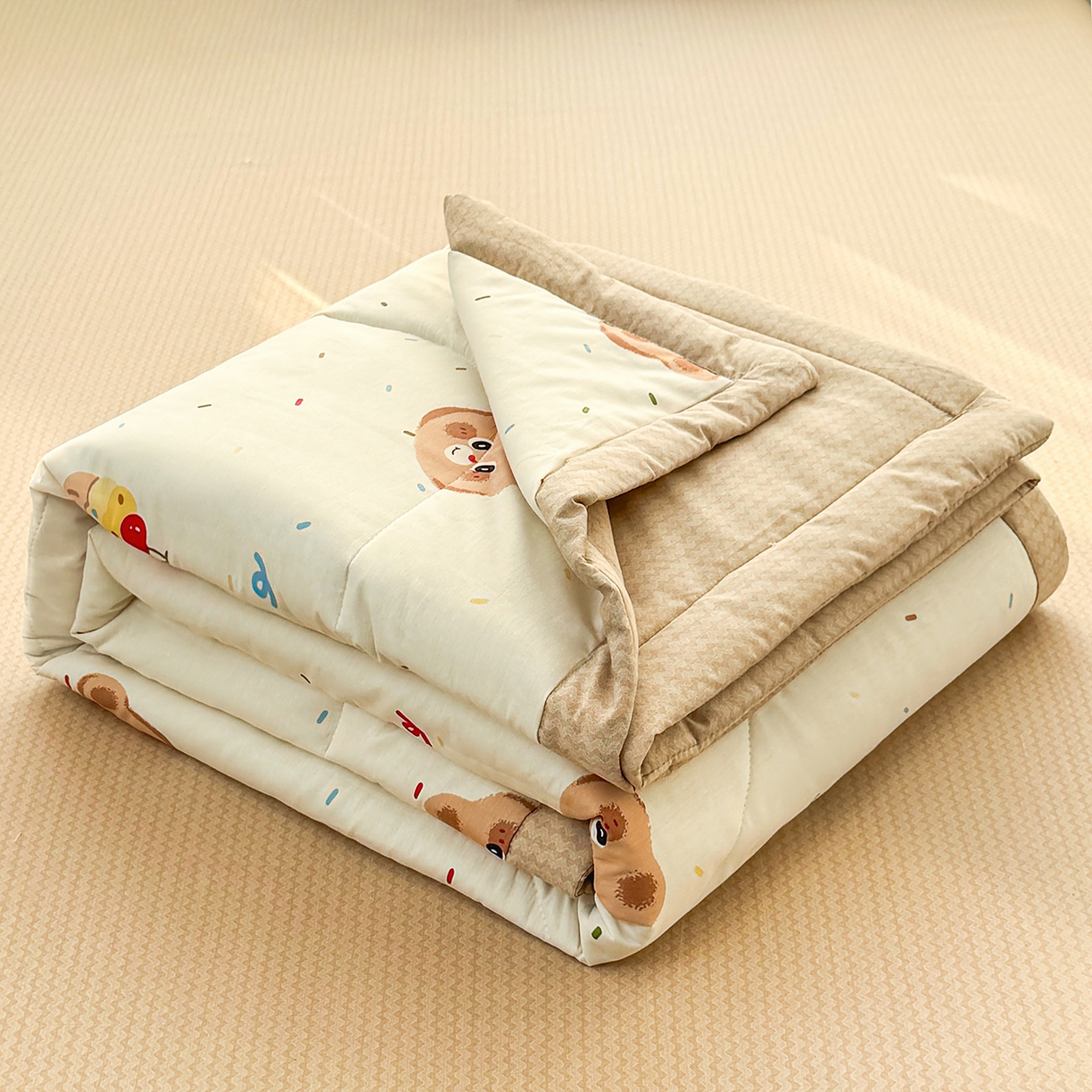 91家纺网 家纺一手货源 找家纺 瑶瑶家居 2026新款A类里外全棉夏凉被四件套-风格一 奶萌熊