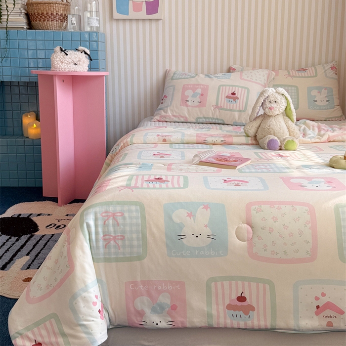 91家纺网 家纺一手货源 找家纺 暖生活 2026新款A类牛奶针织棉夏被被子被芯 小兔拼图