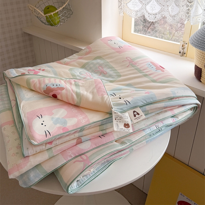 91家纺网 家纺一手货源 找家纺 暖生活 2026新款A类牛奶针织棉夏被被子被芯 小兔拼图