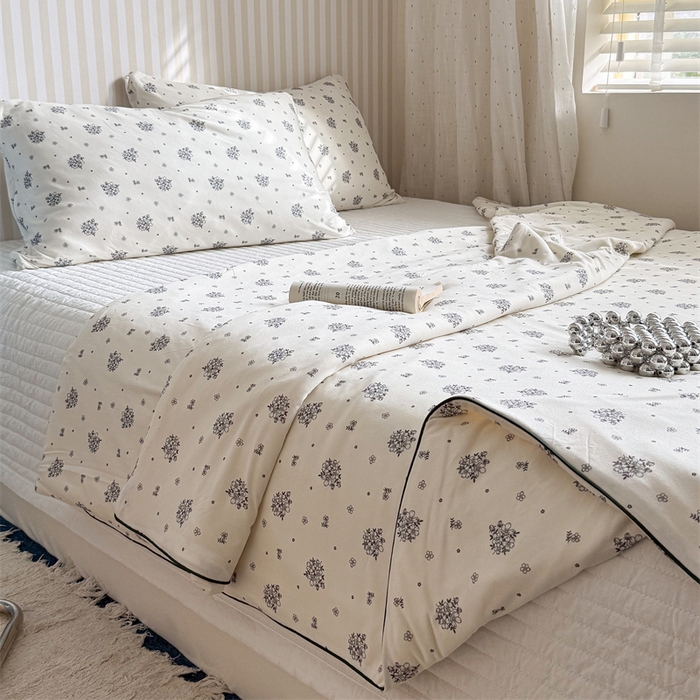 91家纺网 家纺一手货源 找家纺 暖生活 2026新款A类牛奶针织棉夏被被子被芯 白夜蔷薇