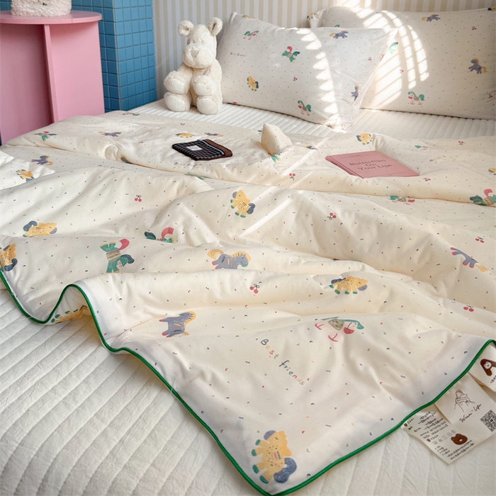 91家纺网 家纺一手货源 找家纺 暖生活 2026新款A类牛奶针织棉夏被被子被芯 缤纷小马