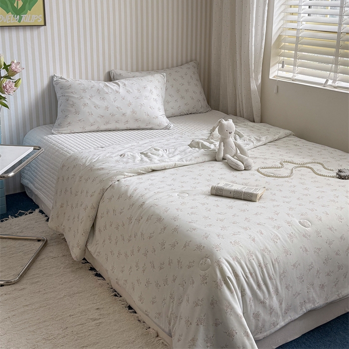 91家纺网 家纺一手货源 找家纺 暖生活 2026新款A类牛奶针织棉夏被被子被芯 花信驿