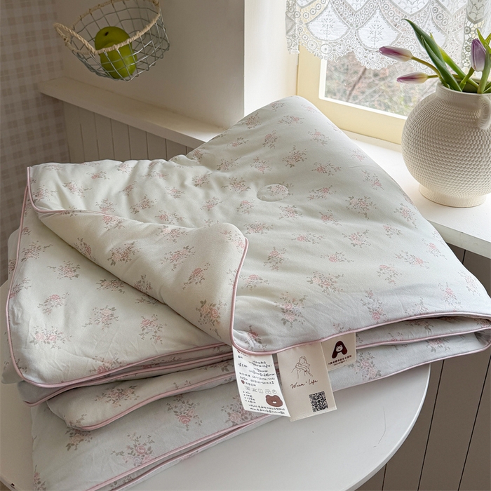 91家纺网 家纺一手货源 找家纺 暖生活 2026新款A类牛奶针织棉夏被被子被芯 花信驿