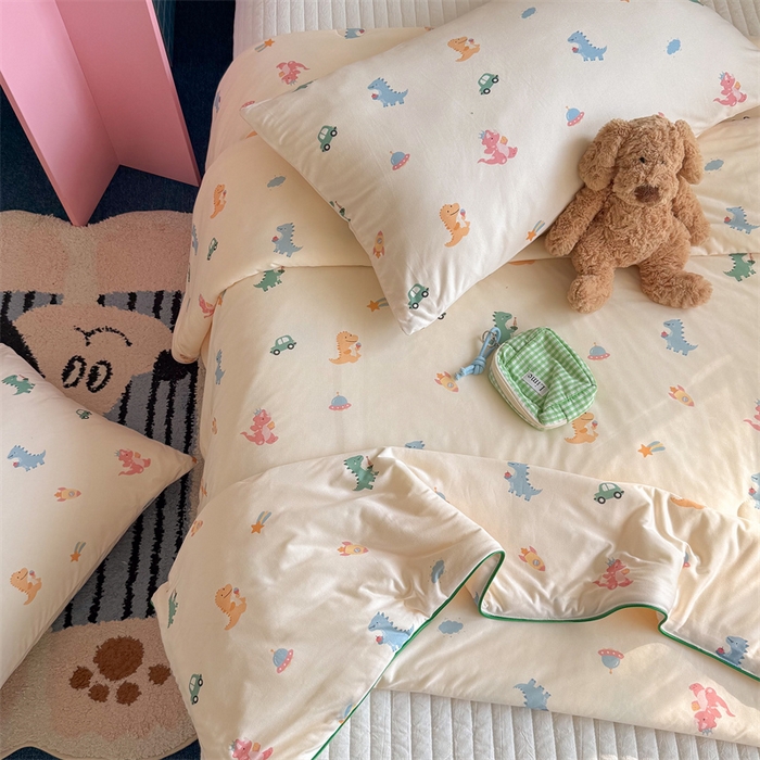 91家纺网 家纺一手货源 找家纺 暖生活 2026新款A类牛奶针织棉夏被被子被芯 宇宙恐龙