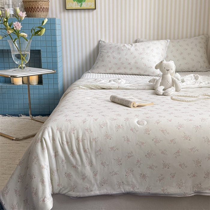 91家纺网 家纺一手货源 找家纺 暖生活 2026新款A类牛奶针织棉夏被被子被芯 花信驿