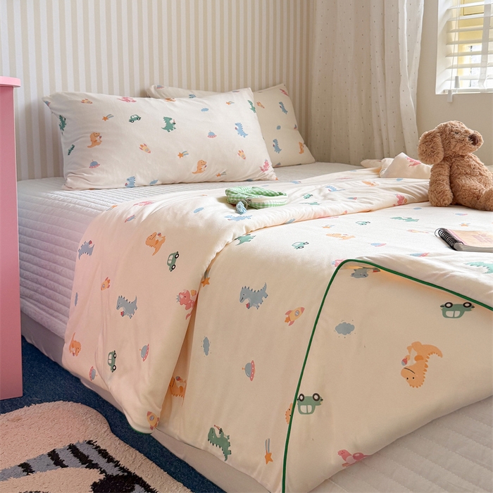 91家纺网 家纺一手货源 找家纺 暖生活 2026新款A类牛奶针织棉夏被被子被芯 宇宙恐龙