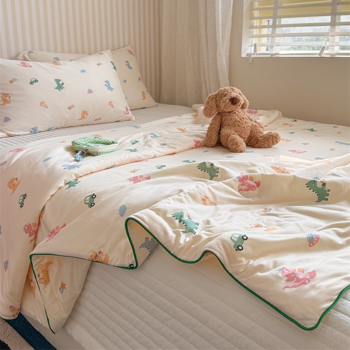 91家纺网 家纺一手货源 找家纺 暖生活 2026新款A类牛奶针织棉夏被被子被芯 宇宙恐龙