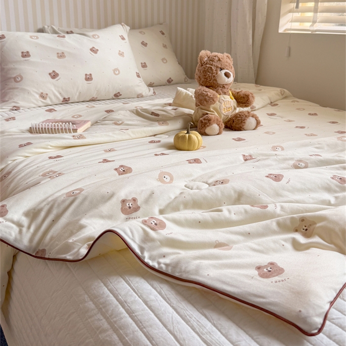 91家纺网 家纺一手货源 找家纺 暖生活 2026新款A类牛奶针织棉夏被被子被芯 巧克力熊