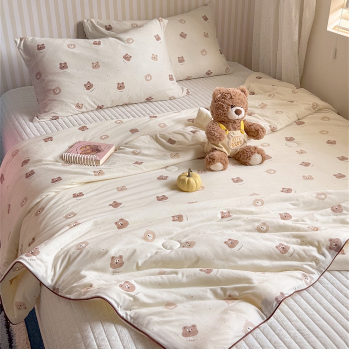 91家纺网 家纺一手货源 找家纺 暖生活 2026新款A类牛奶针织棉夏被被子被芯 巧克力熊