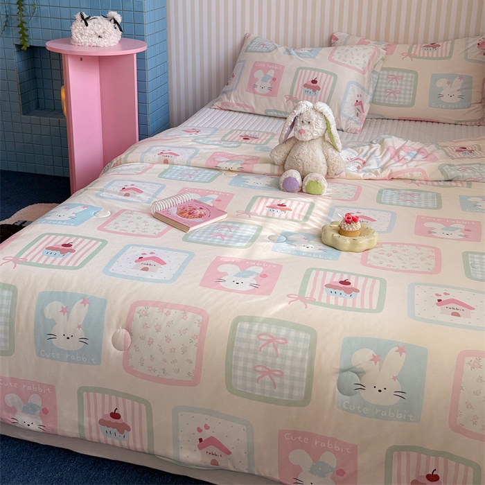 91家纺网 家纺一手货源 找家纺 暖生活 2026新款A类牛奶针织棉夏被被子被芯 小兔拼图