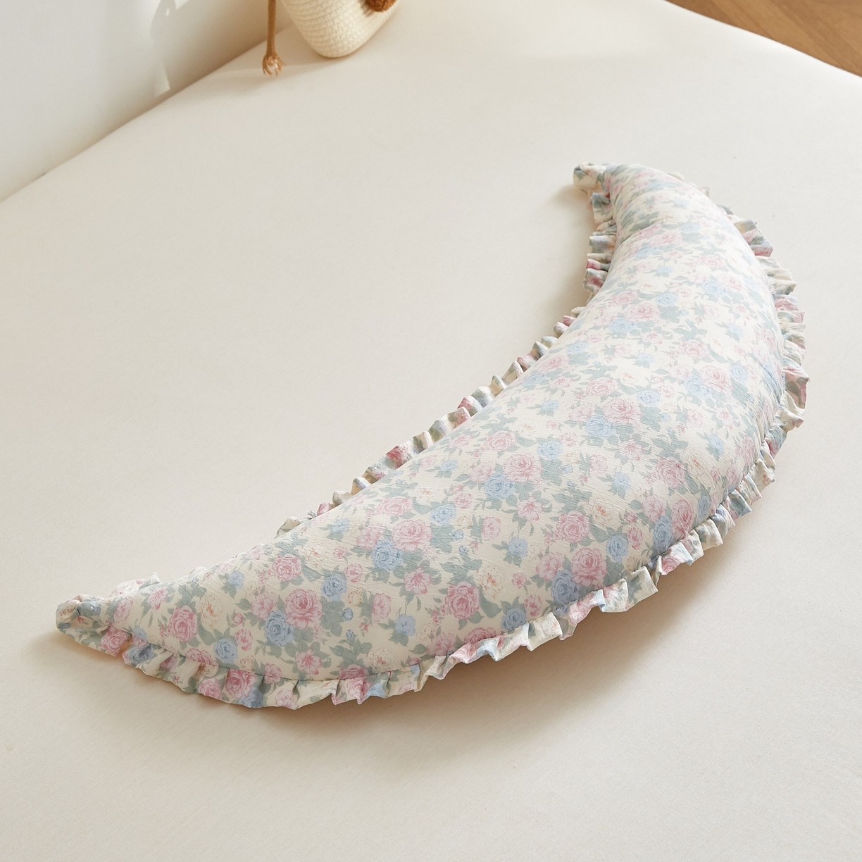 91家纺网 家纺一手货源 找家纺 小桃姐家纺 2026新款可拆洗多功能舒睡月亮抱抱枕夹腿抱枕孕妇枕新生儿安抚枕头 白月光