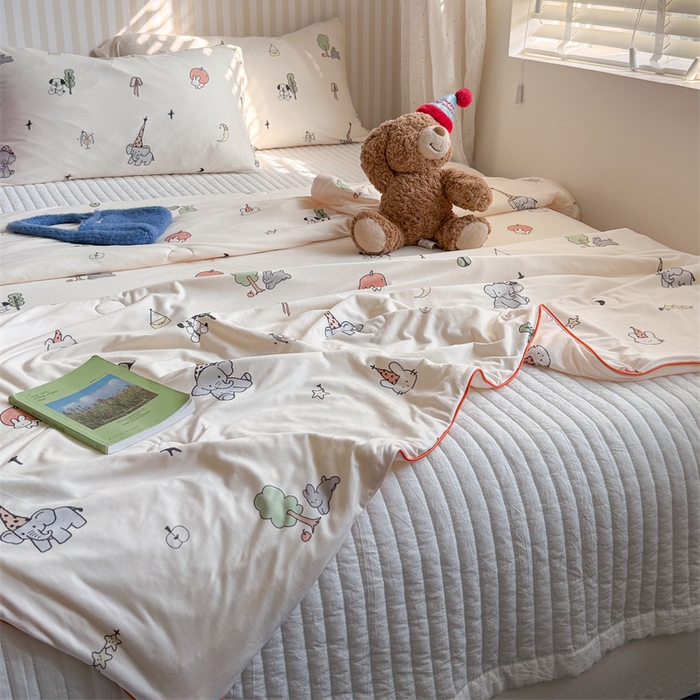 91家纺网 家纺一手货源 找家纺 暖生活 2026新款A类牛奶针织棉夏被被子被芯 月光森林