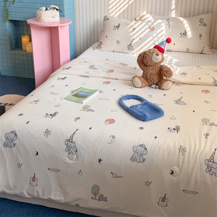 91家纺网 家纺一手货源 找家纺 暖生活 2026新款A类牛奶针织棉夏被被子被芯 月光森林