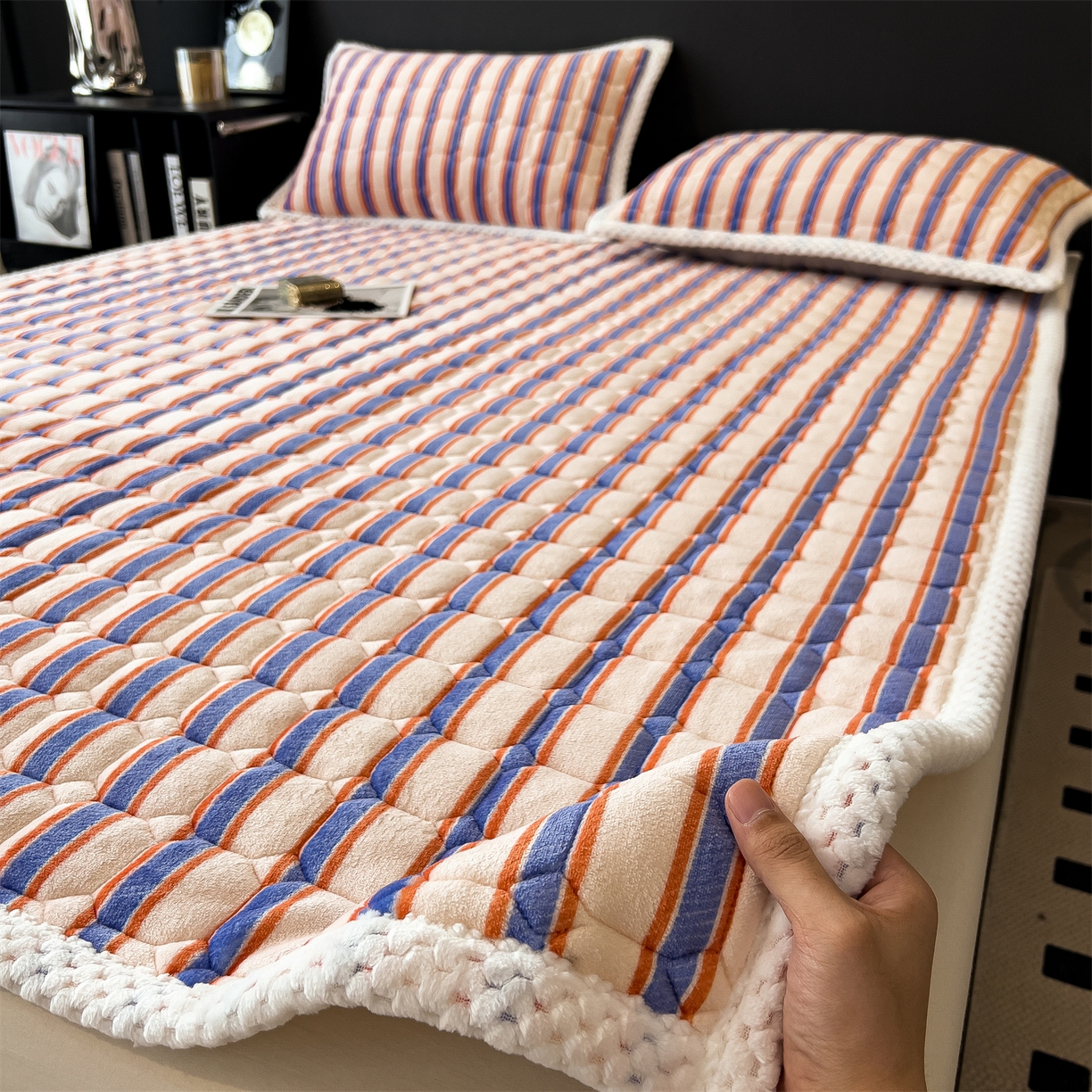 布凡家居 2026新款A类230克高克重牛奶绒床褥 彩虹条纹